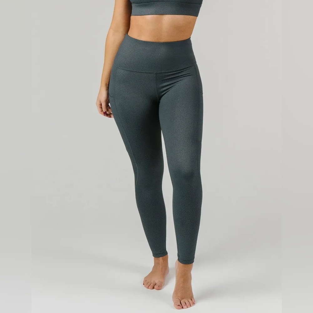 🆕Zyia - Gray Embella High-Waisted LNT Leggings